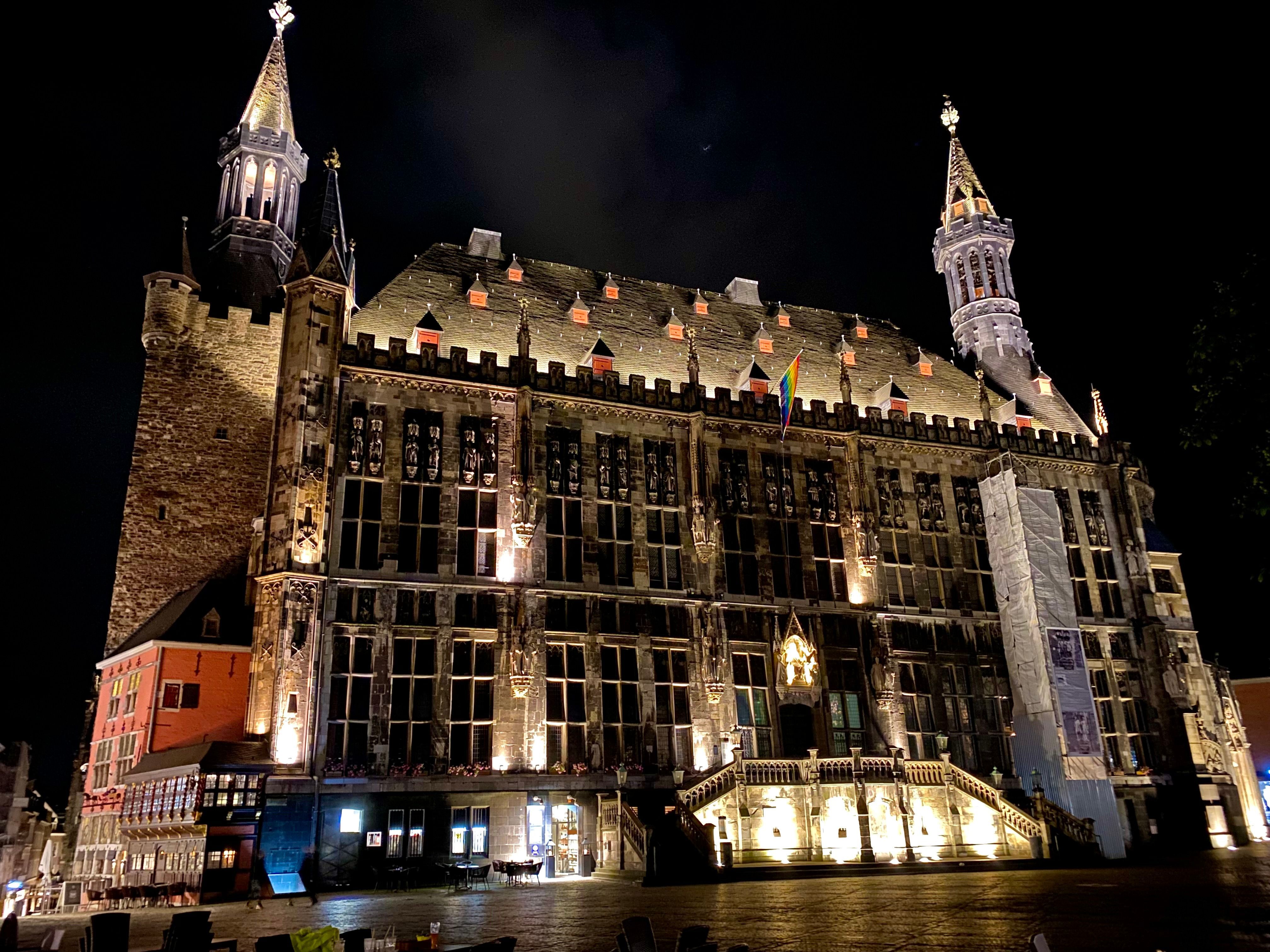 Aachen Dom bei Nacht
