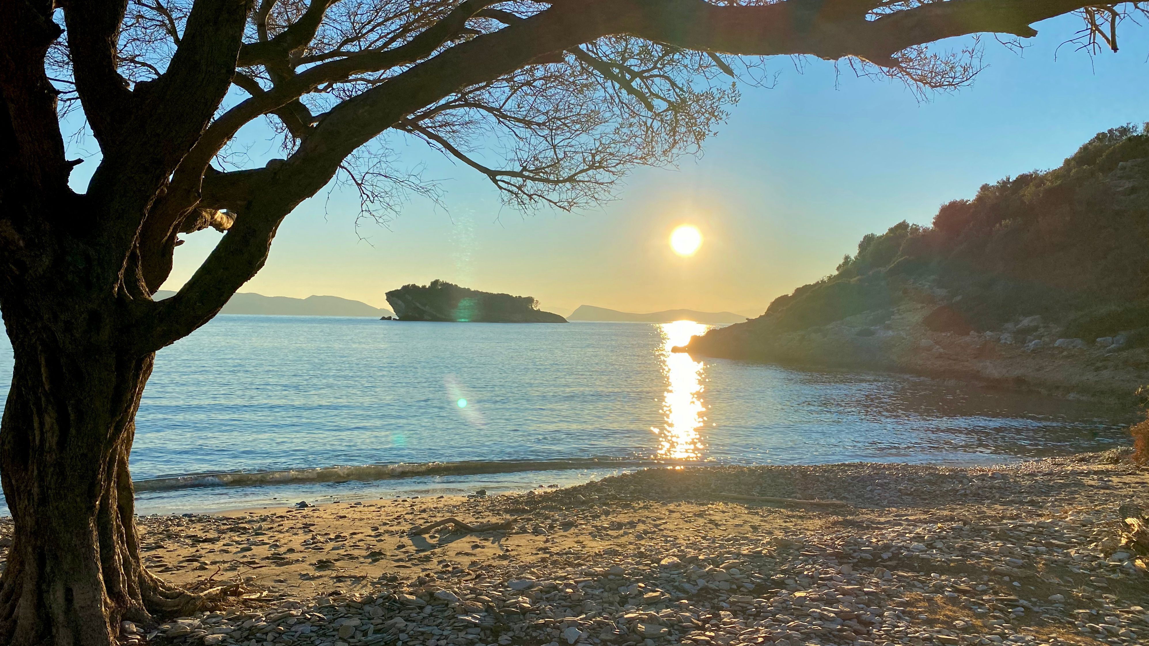 Sonnenuntergang in Griechenland am Strand