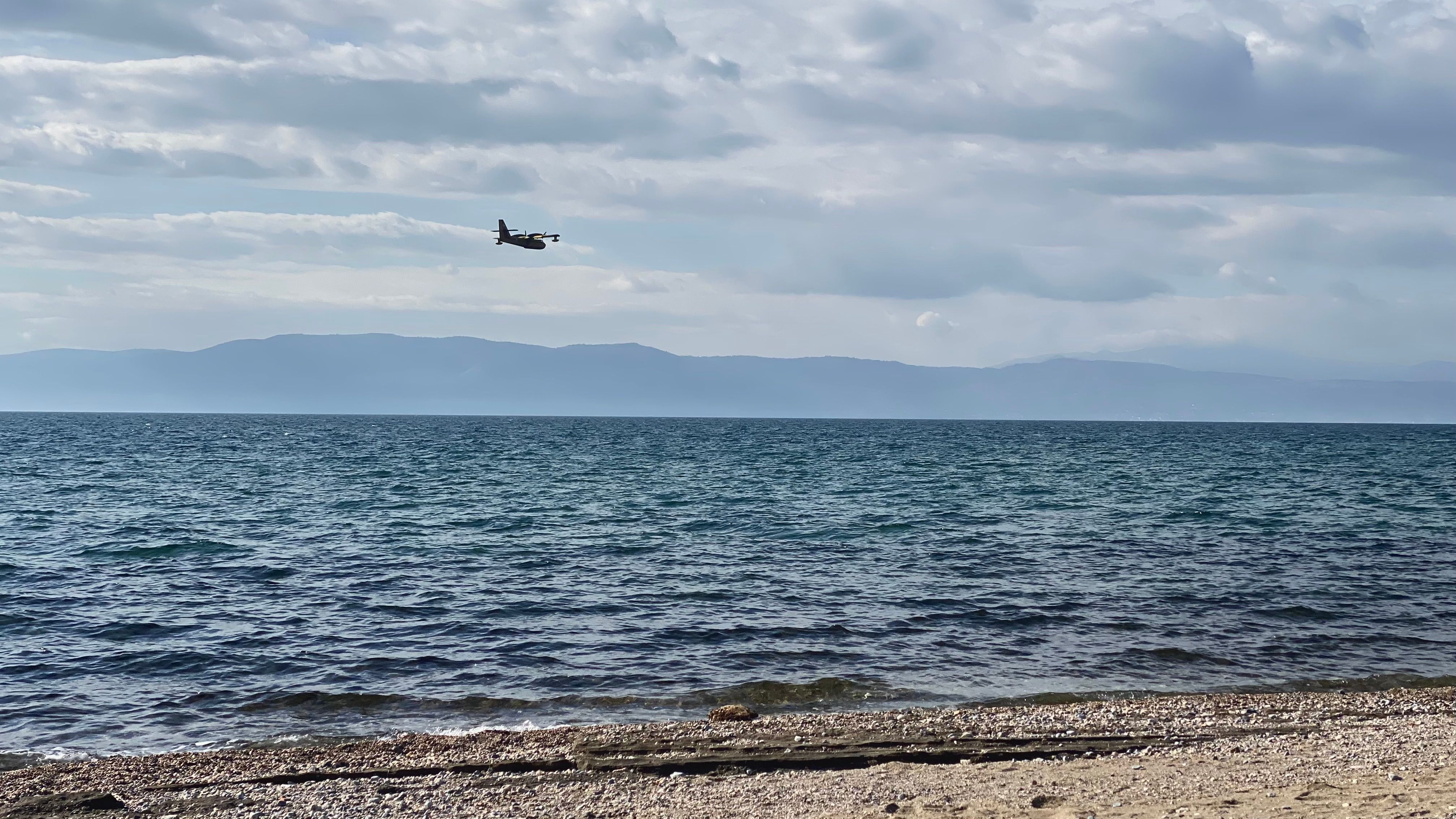 Wasserlandung von griechischen Flugzeugen 